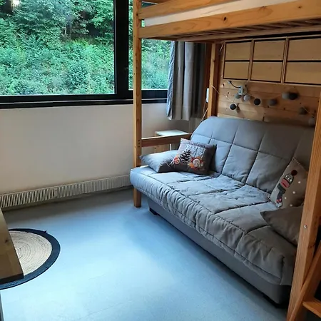 19 M2 A Louer Au Lägenhet