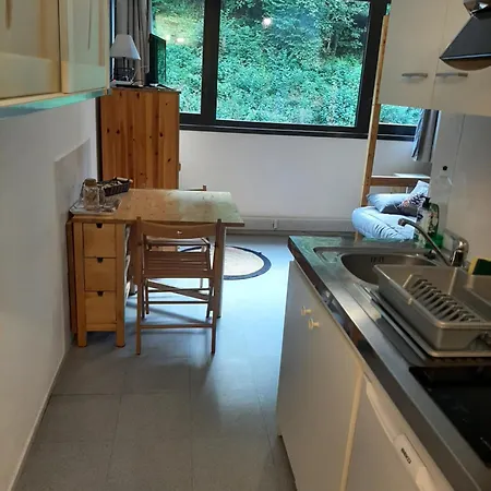 19 M2 à Louer Au *